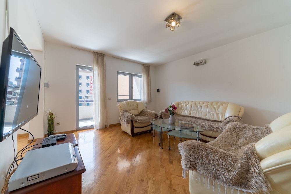 SMS Apartments