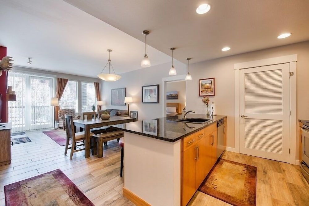 Fraser Crossing/Founders Pointe, Condo  Top Floor Ski-In/Ski-Out (Premium-Rated Condo 3622) - Property Image 1