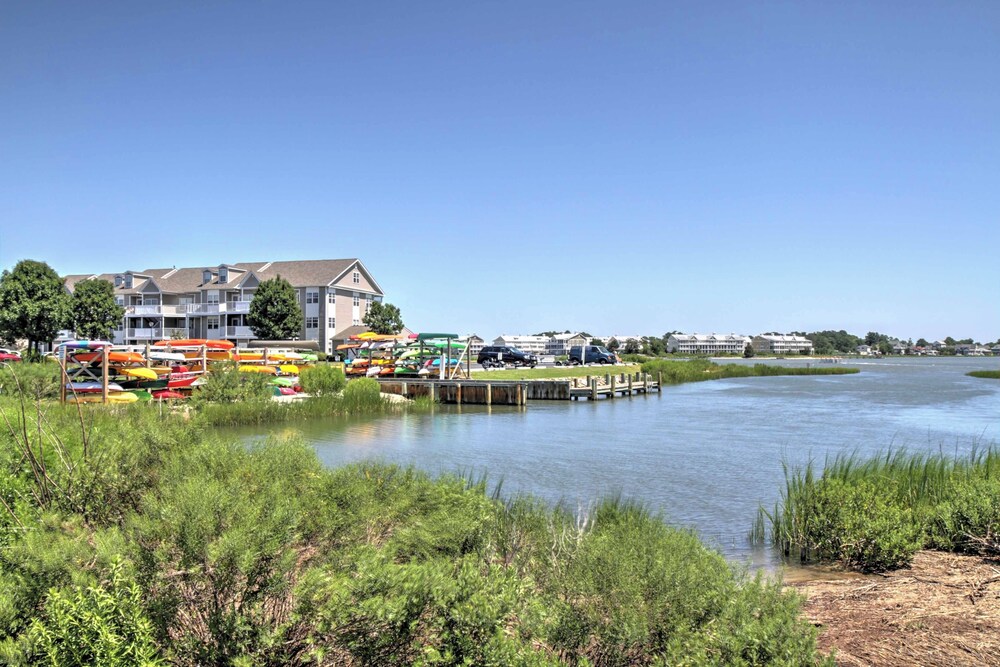 Ocean View Resort Condo w/ Pool Access & Bay Views