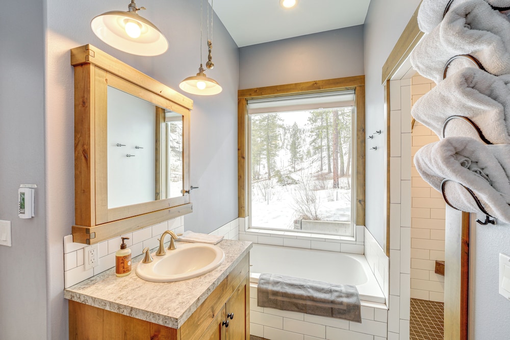 'chelan Mountain Retreat' Chalet w/ Fire Pit!