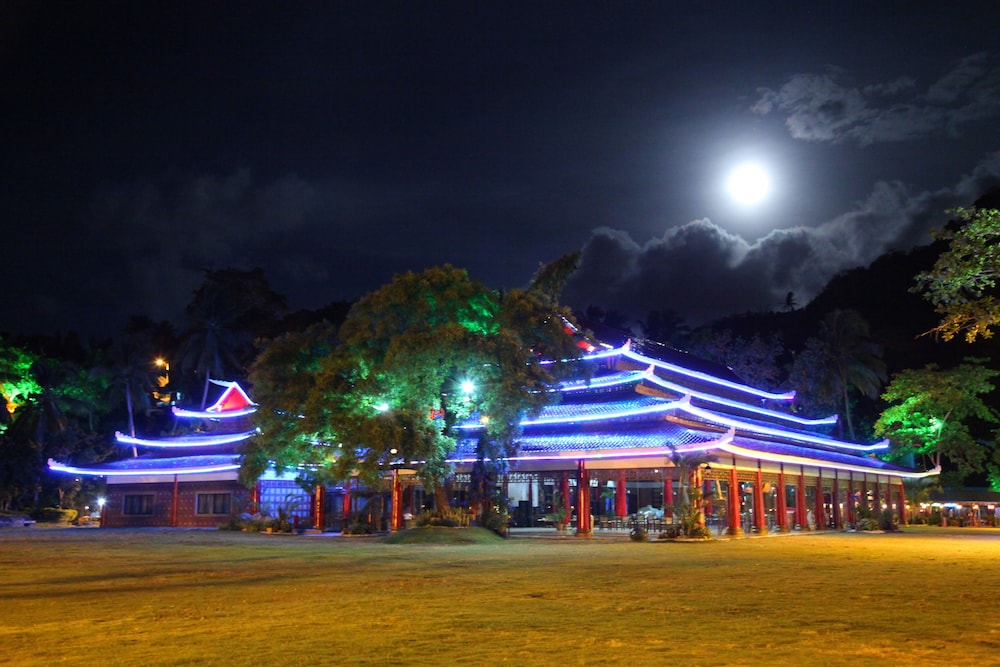 Dakak Park & Beach Resort