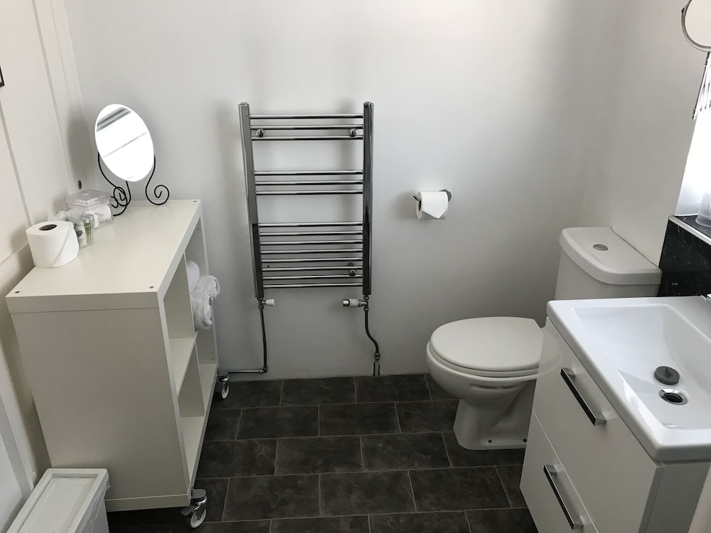 Hollies Guest House