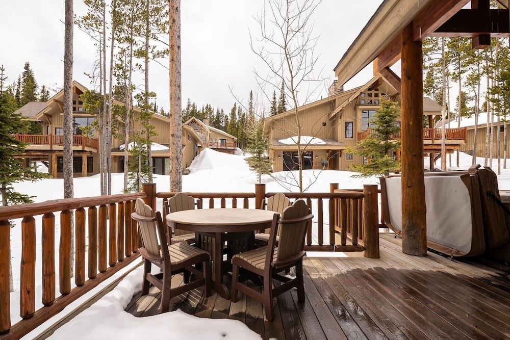 5 Hidden Trail 4 Bedroom Home by Moonlight Basin Lodging view 5
