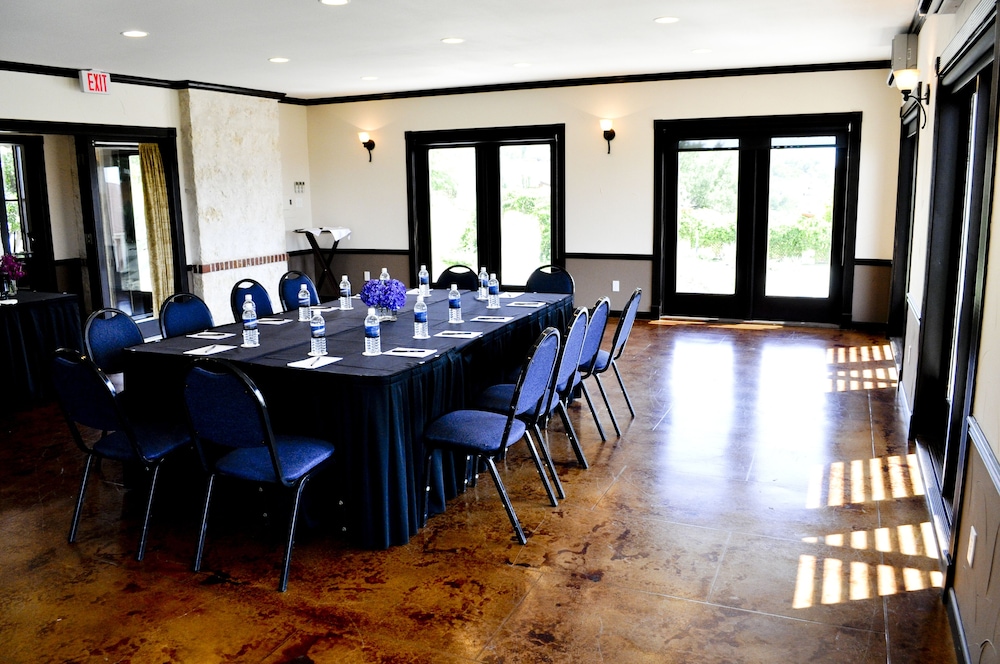 Vintage Villas Hotel Events - Property Image 11