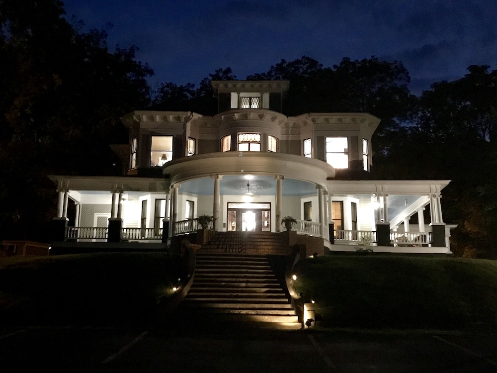Edwardian Inn