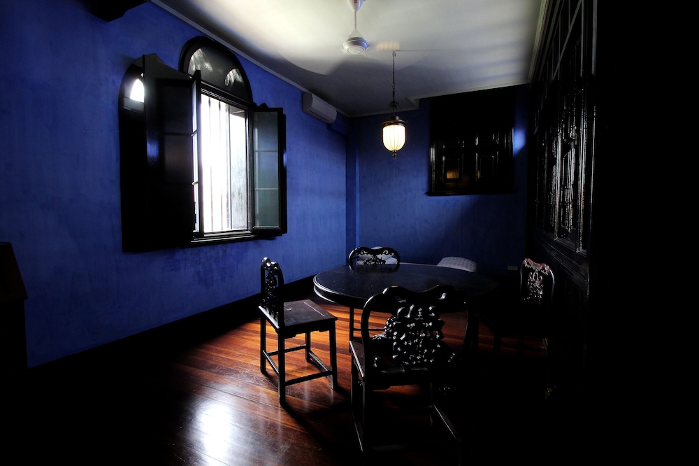 Cheong Fatt Tze - The Blue Mansion 12