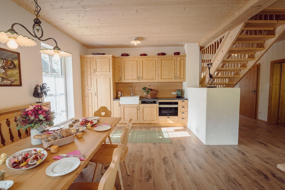 Chalet Near Lake Grundlsee With Sauna