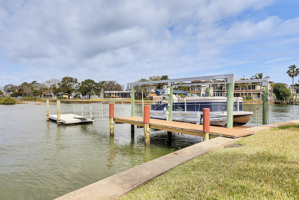 Buena Vista St Augustine: Villa w/ Pool & Dock