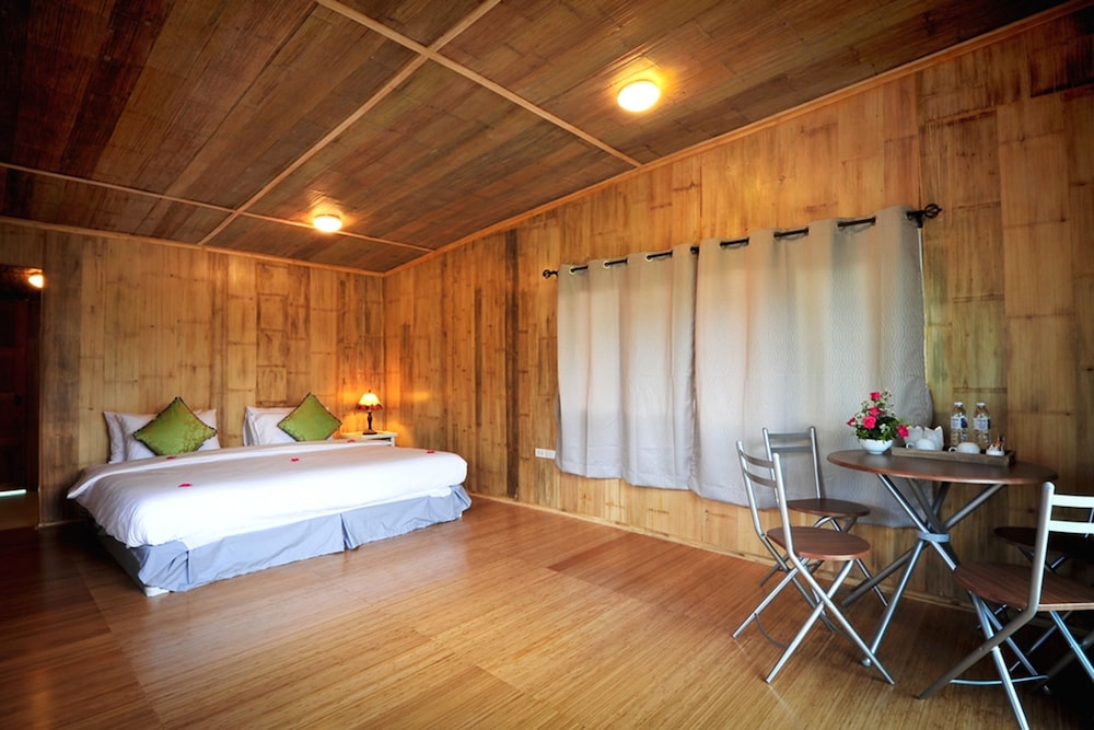 Reewa Waree Resort