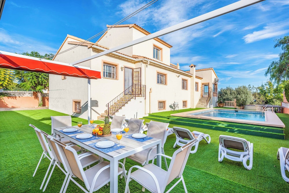 Villa Ricardo