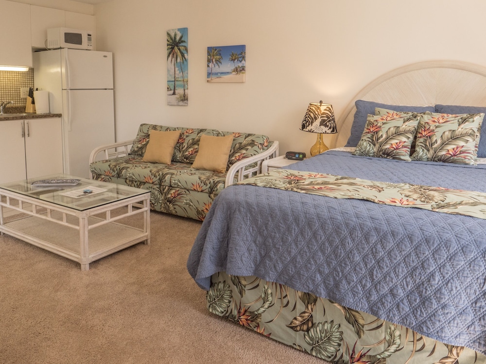 Tropical Studios at Marine Surf Waikiki