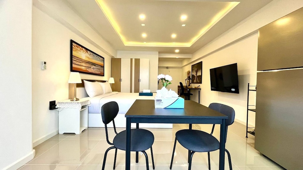 Heritage - Modern Studio Shared Pool, City Centre