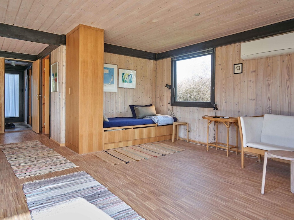 5 Star Holiday Home in Ronne