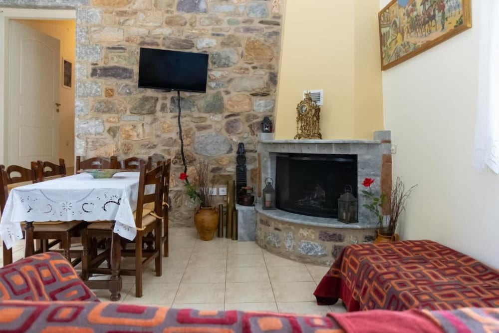 Platsa Seaview Retreat - A Stone-built Escape