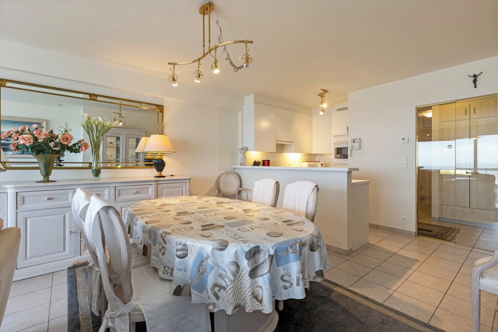 Apartment in Blankenberge With Sea Views
