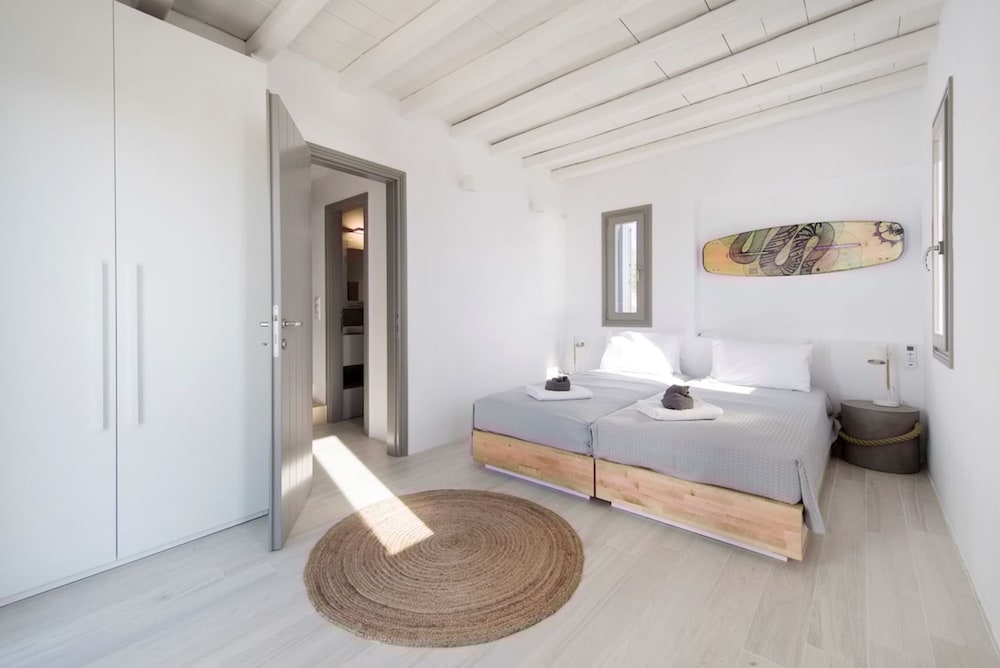 Rising Sun sea View Villa Near the Beach Paros