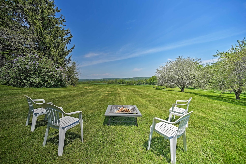 Country Escape w/ Sauna, 10 Mi to Cooperstown view 3