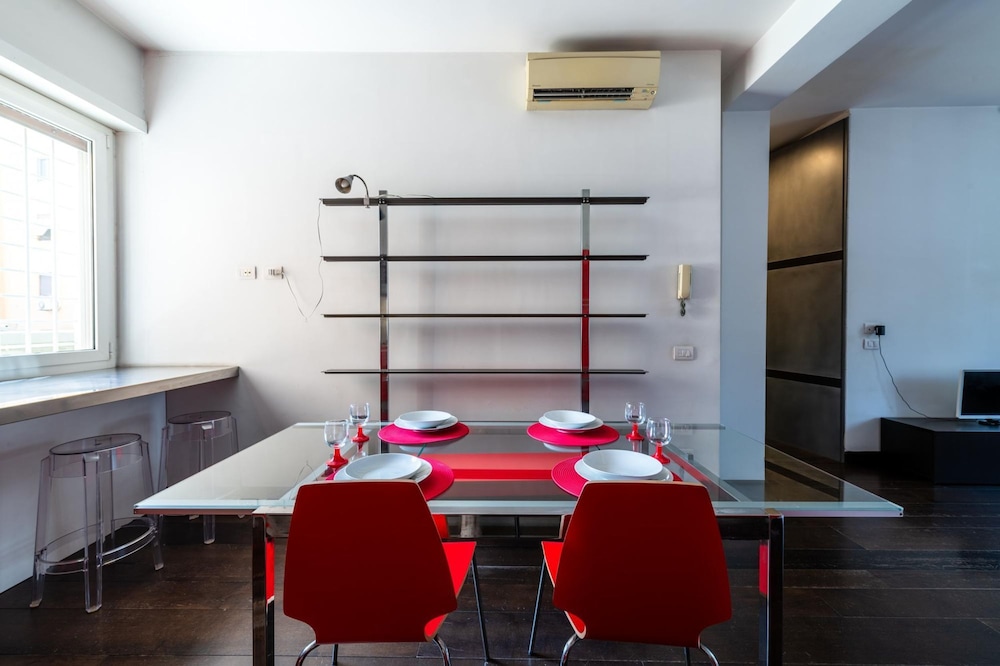 Casa di Ele in Rome With 1 Bedrooms and 1 Bathrooms