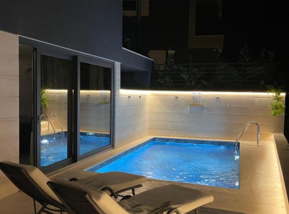 Leonarda Waterfront Residences