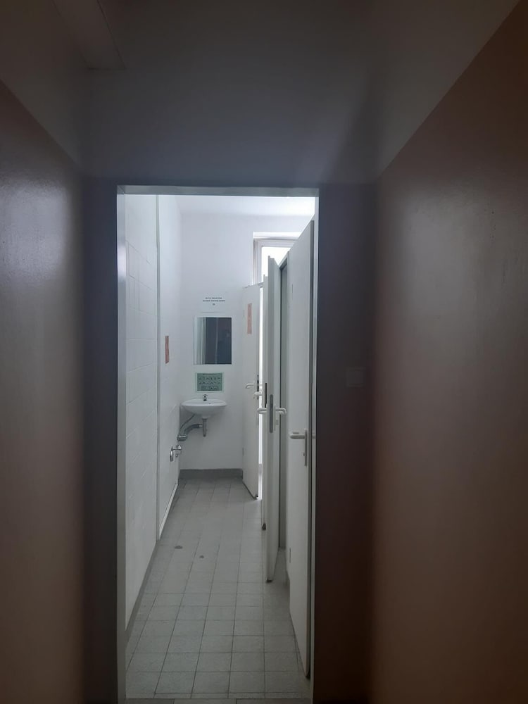 2-Rent Group Hostel Zimmer&Apartments GKP2