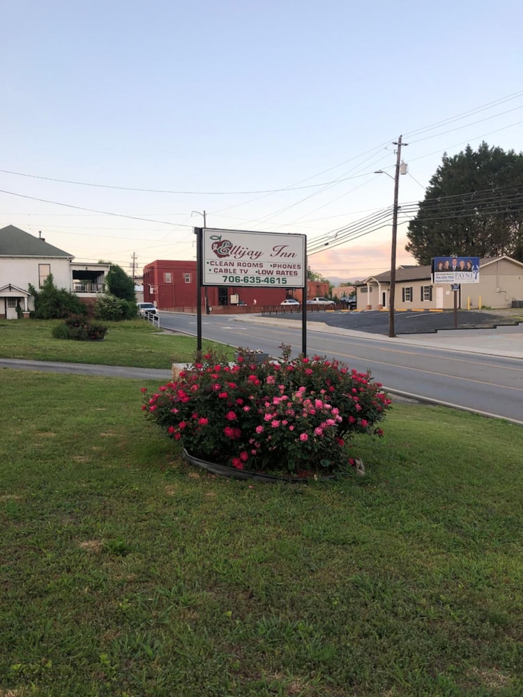Ellijay Inn