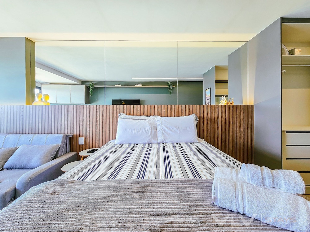 Art Studio by VLV Stays