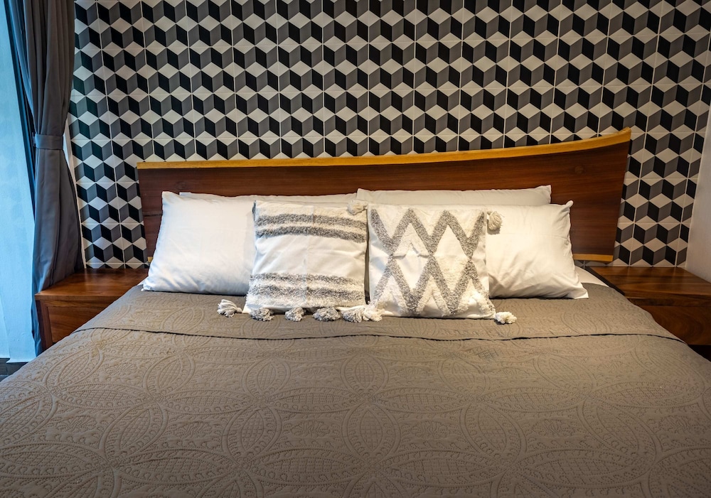 Villa Edzna Resort Pool AC Fast Internet