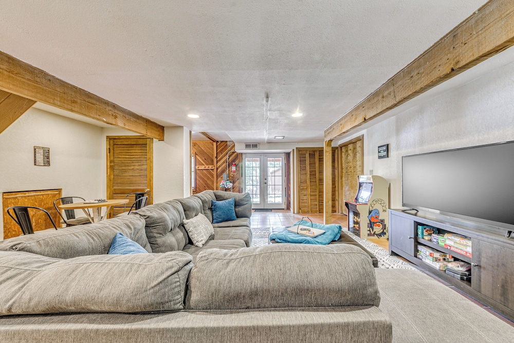 1 Block to Hiking: Ruidoso Home w/ Game Room