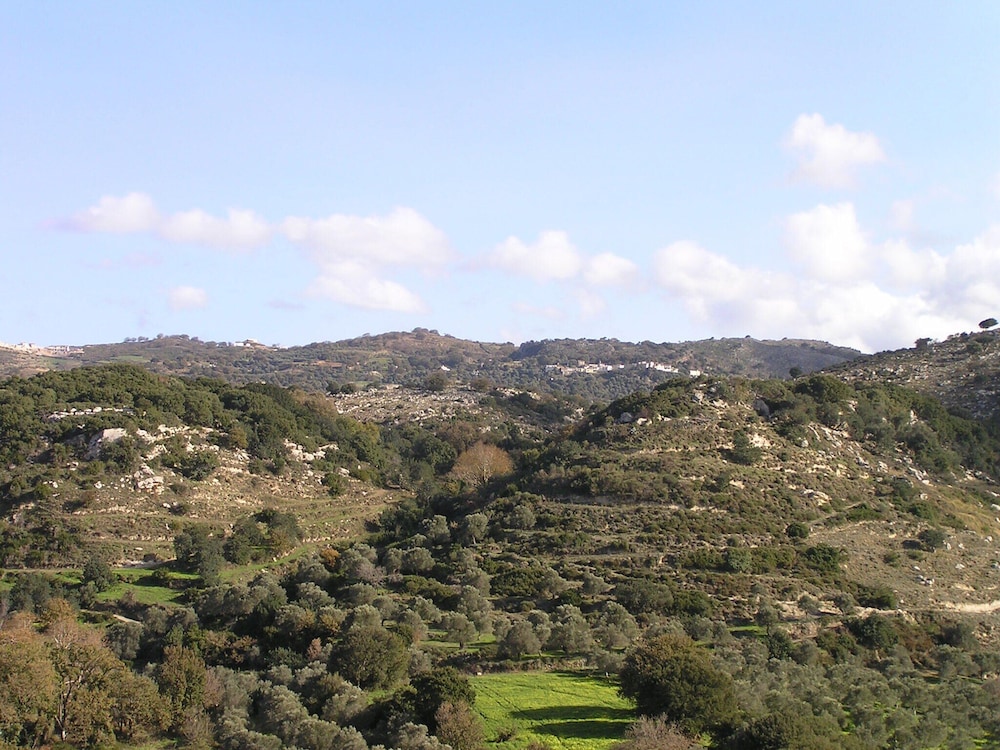 Stratos Villas