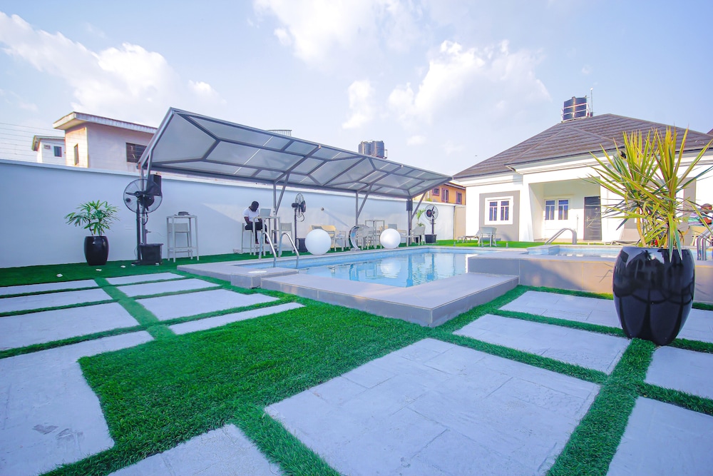 Greyfield Apartments view 3