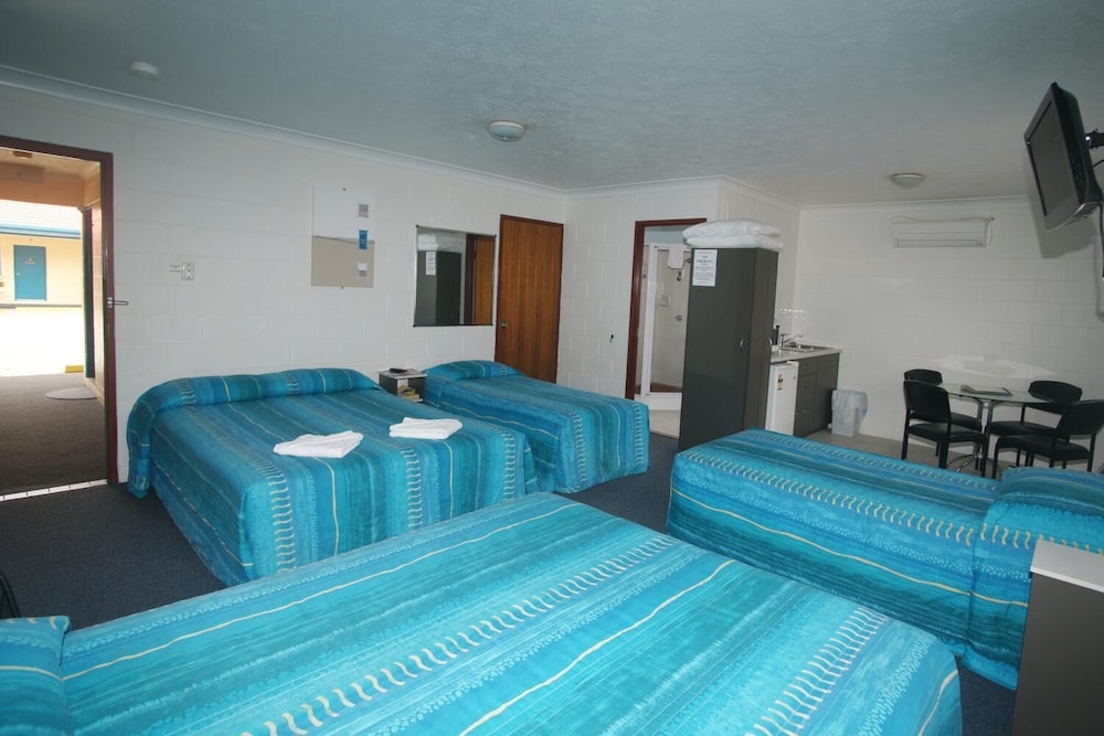 Cedar Lodge Motel Townsville