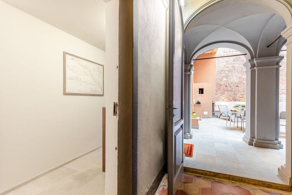 Cortile Moderno Apartment