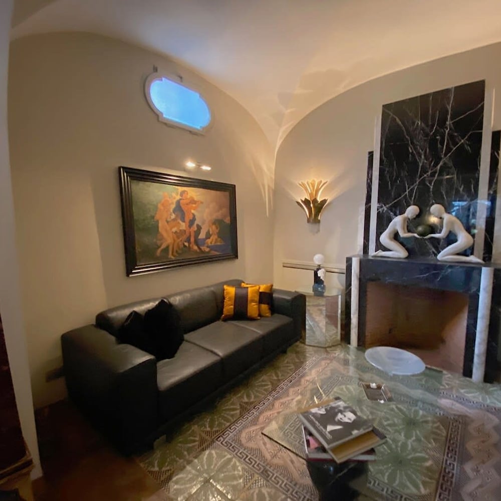La Palazzina Santa Dorotea Splendid Rome Townhouse With Courtyard Garden