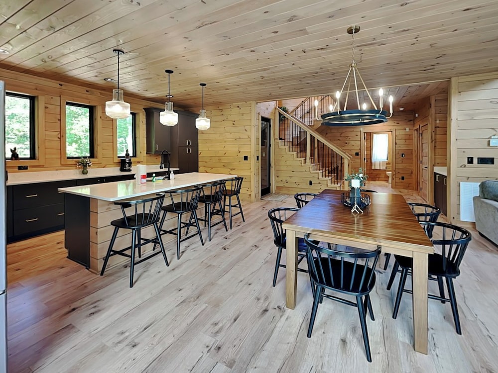 Smoky Ridge Sanctuary by Jackson Mountain Rentals