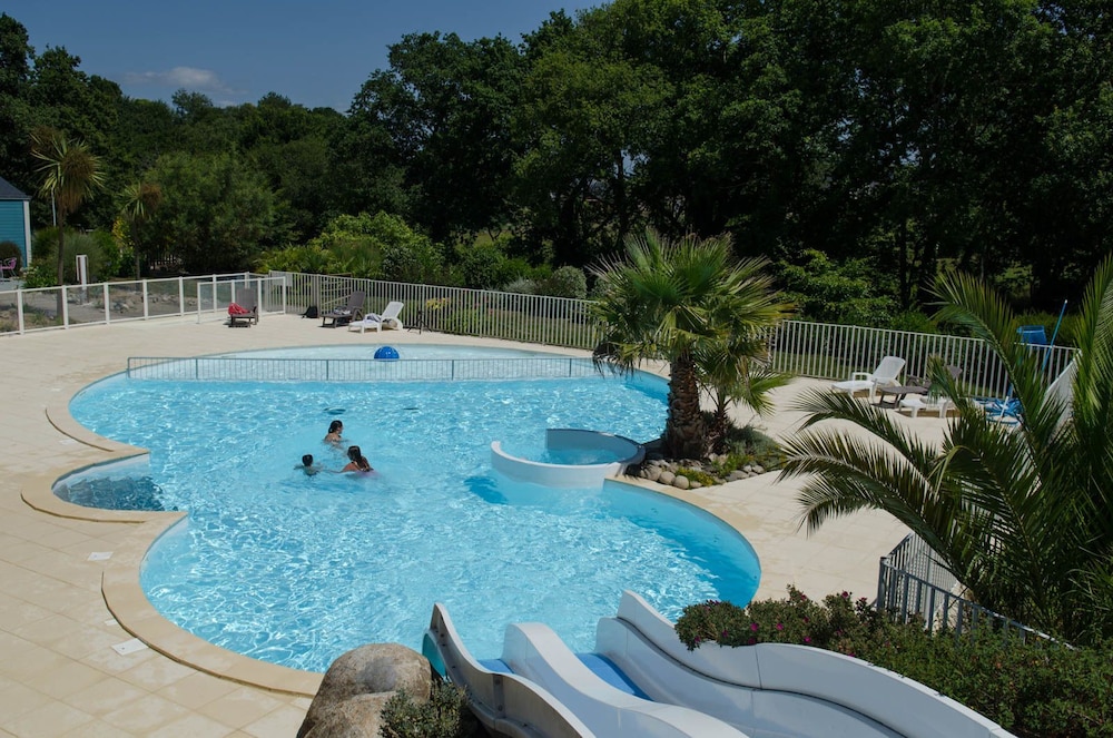Insolites Du Camping De Trezulien