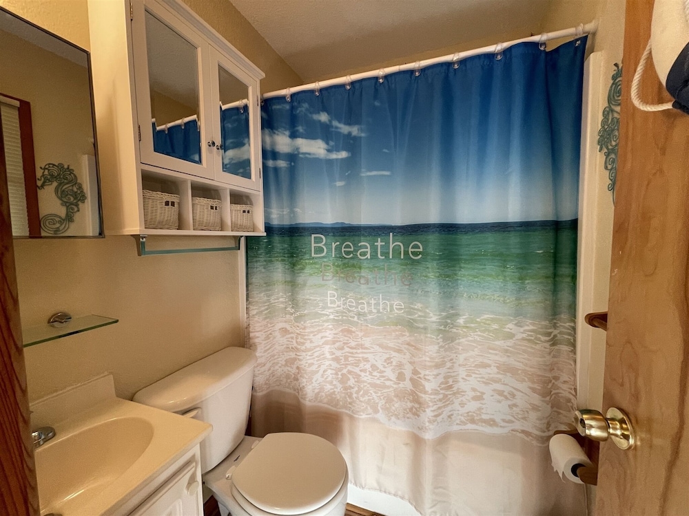 7 Safe Harbor Studio Bedroom Condo by RedAwning