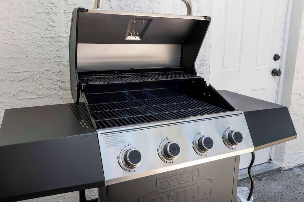 Modern 3 Bedroom, Wesley Chapel!