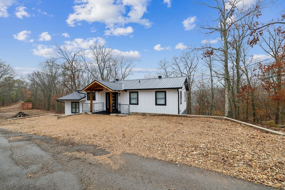 Lost Ridge Retreat 5 Bedroom Home