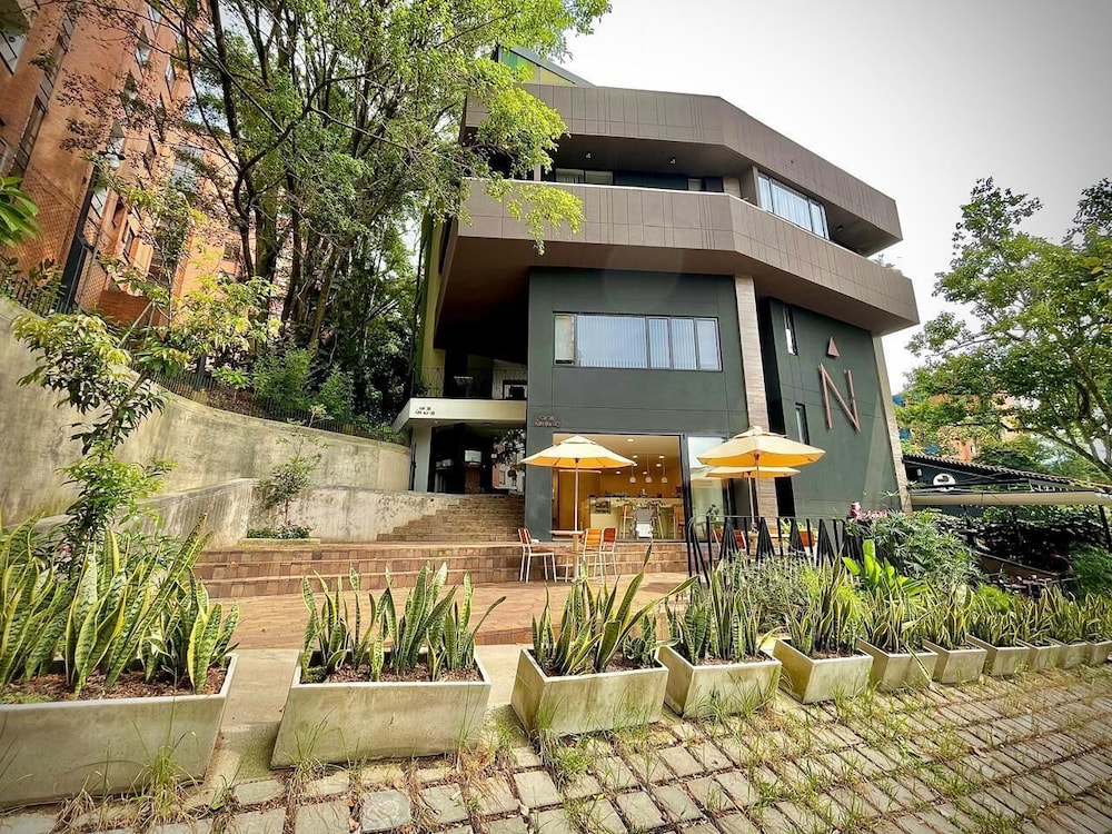 Nomadic Suites