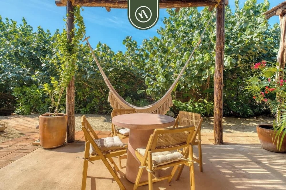 Stunning Two-bedroom Ocean View House - Mazul
