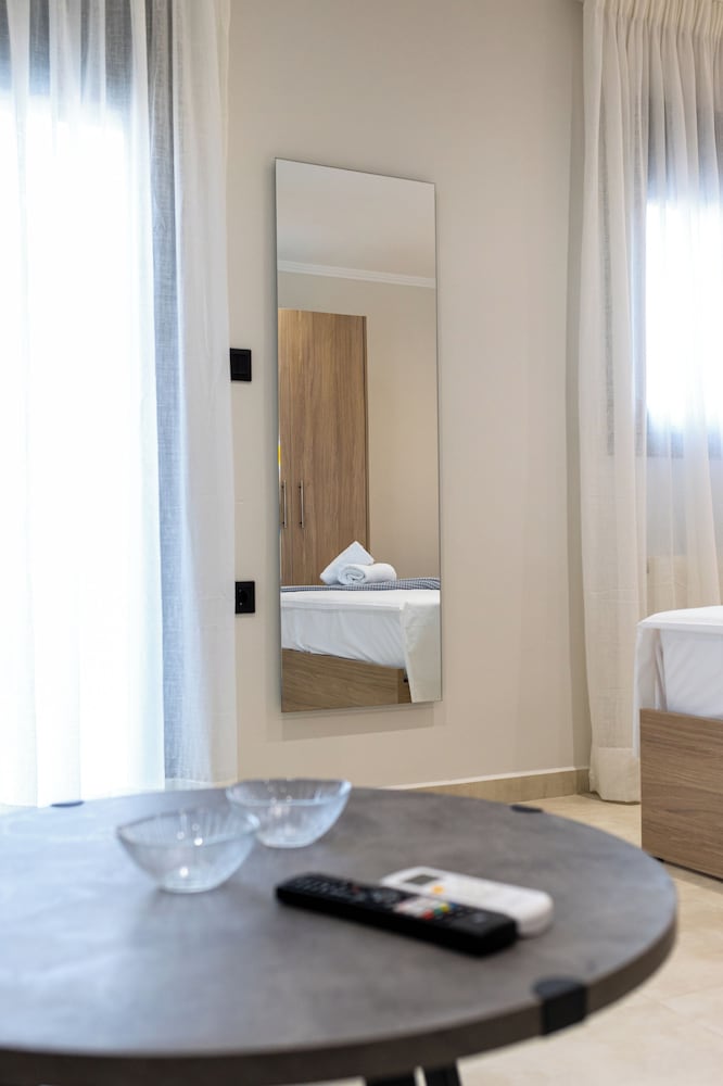 RAFKON Luxury Apartments - Myrina view 2