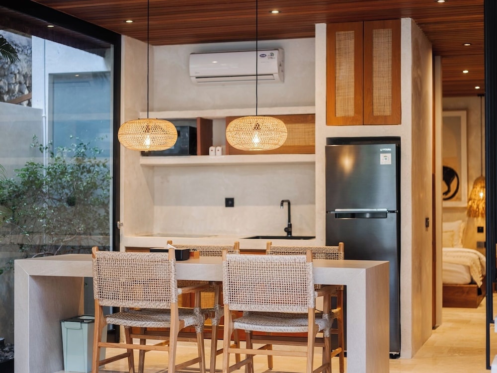 Blacksand Villas Echo Beach