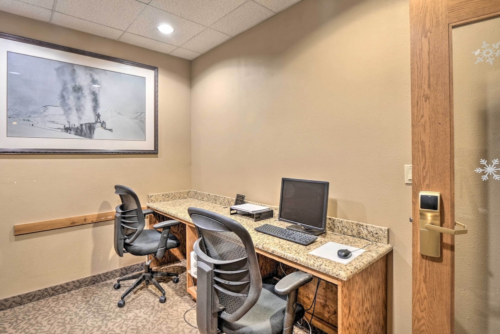 Crested Butte Studio w/ Hot Tub: Walk to Slopes!