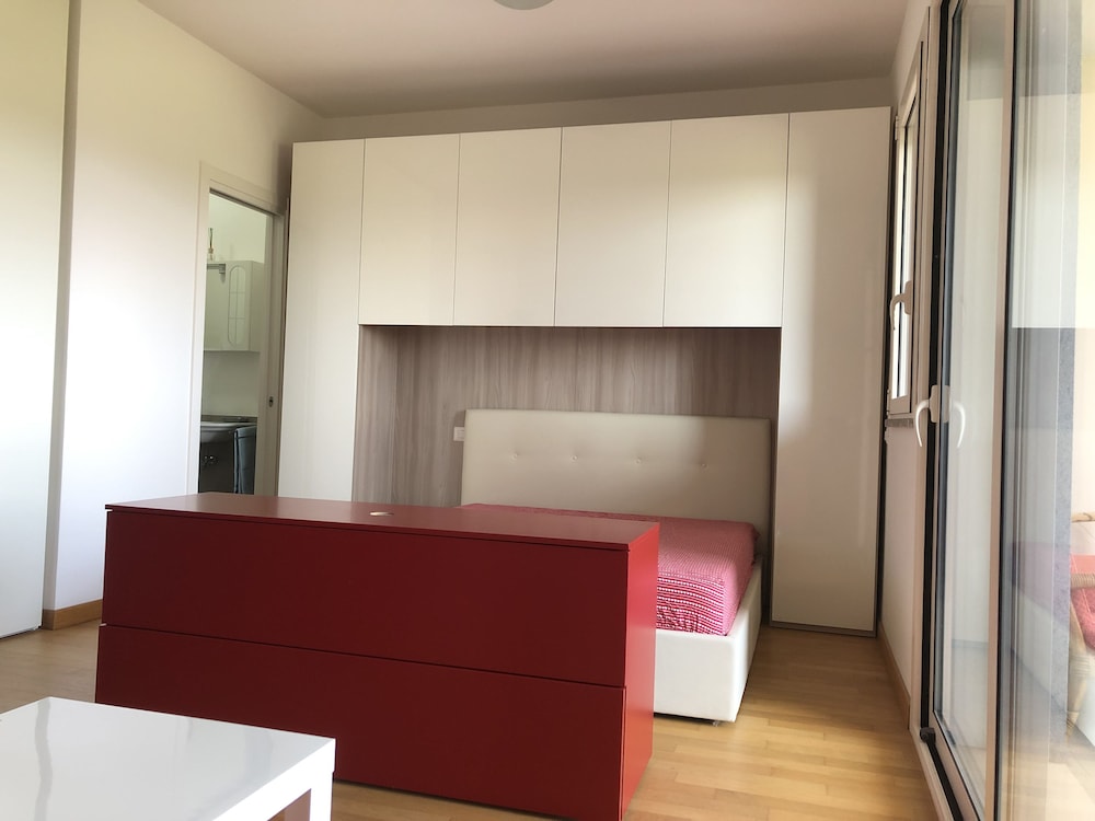 Kamchu Apartments Studio With Terrace Near Metro con Vista