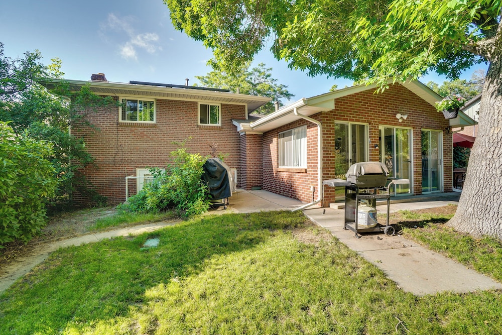 7 Mi to Coors Field: Denver Apt w/ Patio!