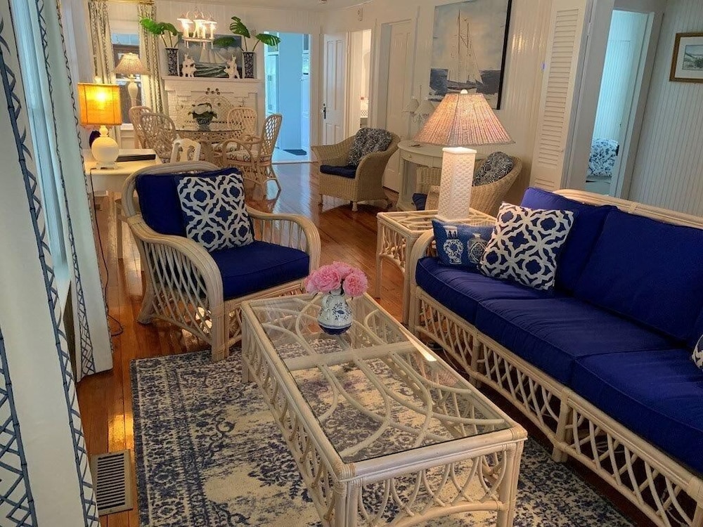 OAK Avenue 16