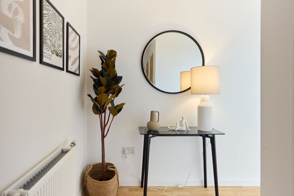 The Enfield Sanctuary - Modern 1bdr Flat With Balcony view 4