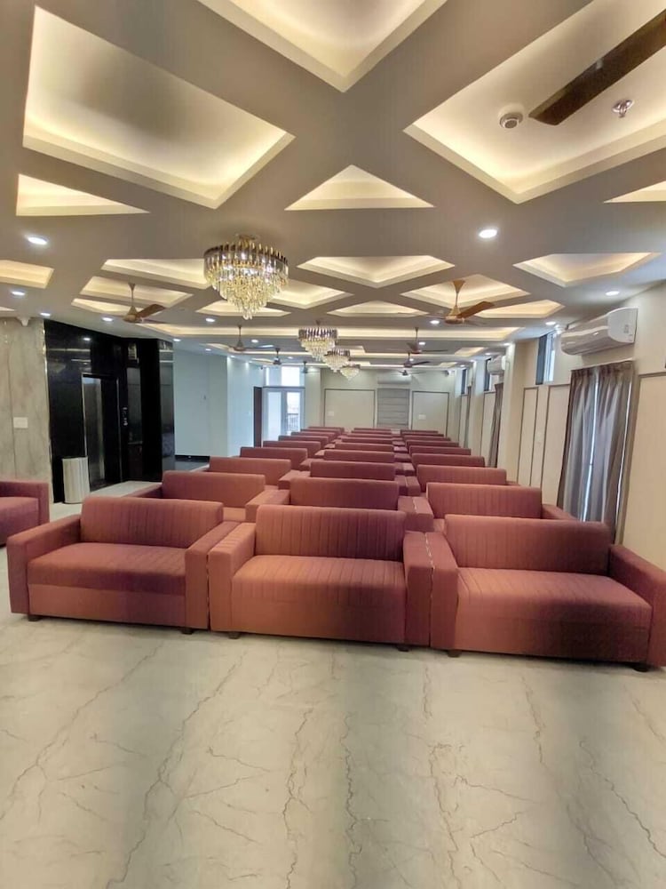 Aanchal Palace Hotel