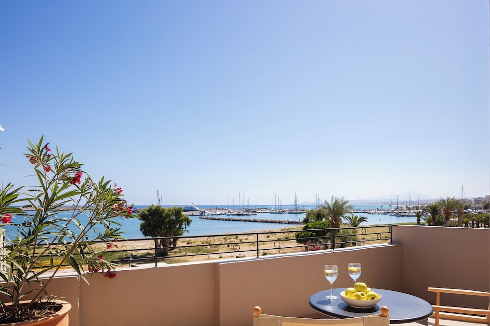 seafront cozy suite for 2 in Rethymno