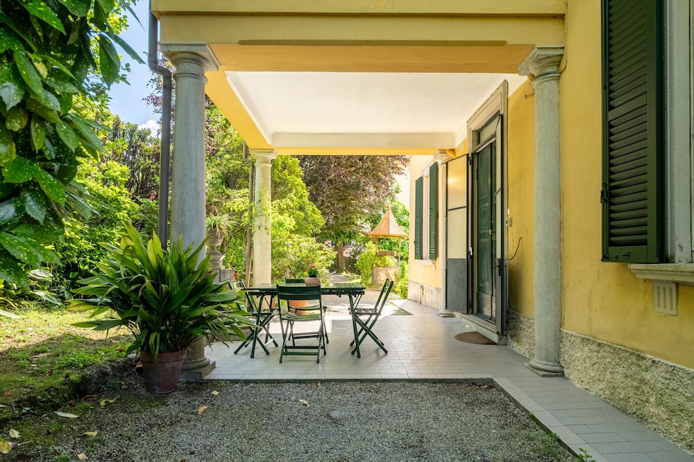 Emilia Gemstone Apartment by Wonderful Italy